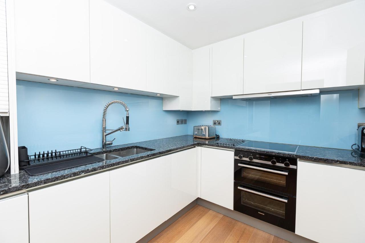 Luxurious Modern 3Br Flat In Prime Canary Wharf Apartment ลอนดอน ภายนอก รูปภาพ