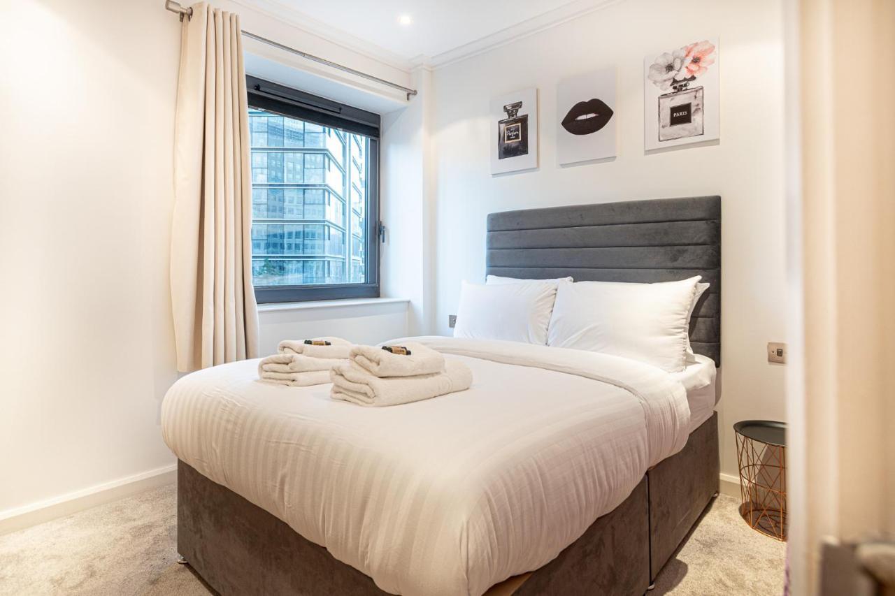 Luxurious Modern 3Br Flat In Prime Canary Wharf Apartment ลอนดอน ภายนอก รูปภาพ